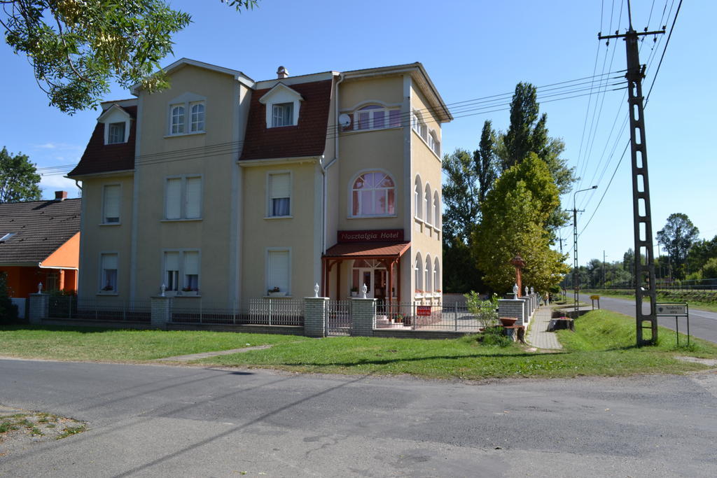 Nosztalgia Hotel Balatonszarszo Esterno foto