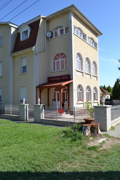 Nosztalgia Hotel Balatonszarszo Esterno foto